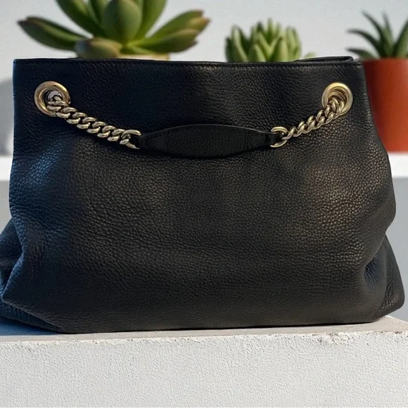Gucci Black Leather Chain Shoulder Bag - Picture 2 of 8